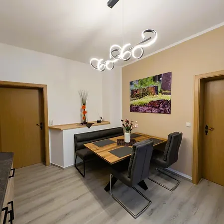 아파트 65m² Ferienwohnung zwischen Skiarena&Saunawelt *