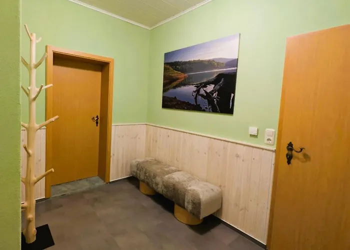 65M² Ferienwohnung Zwischen Skiarena & Saunawelt Apartman